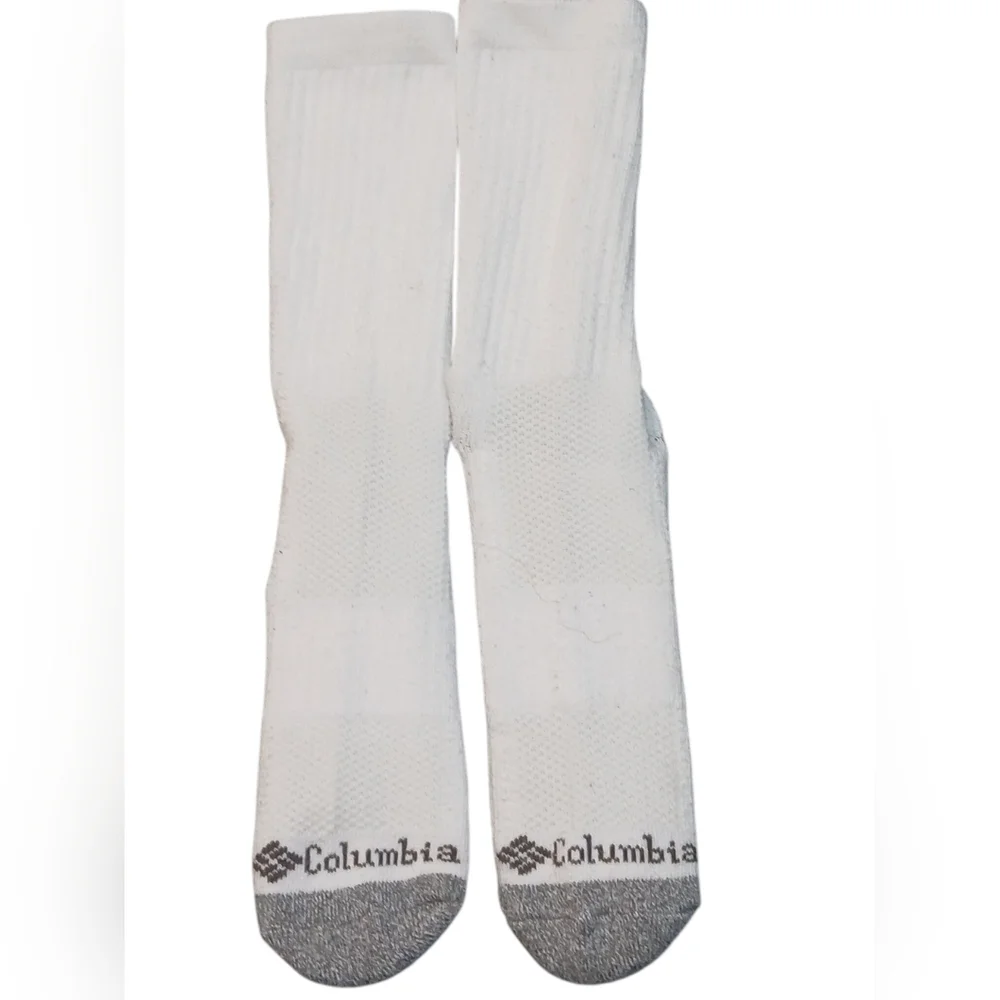 Columbia - NWOT, 4 Pairs Ladies White Cotton Crew Socks, Reinforced Heel & Toes